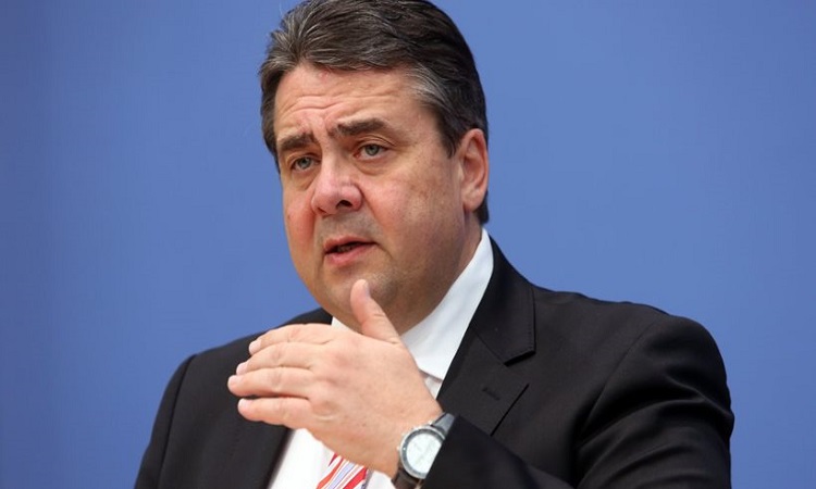Γερμανός Αντικαγκελάριος:  Υπέρ του δημοψηφίσματος στην Ελλάδα